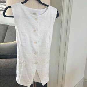 Alessia White Linen Vest
